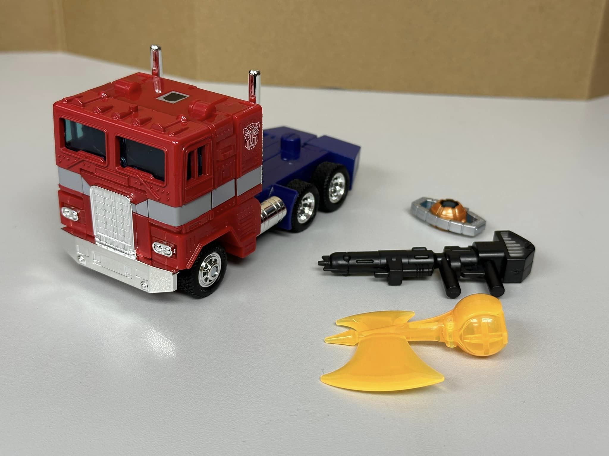 Missing Link Convoy New In-hand Video & Images of Takara